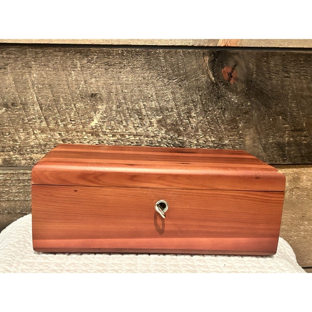 Cedar Chest Salesman Sample Box‎ Lane McIntire Furniture Ohio WITH KEY